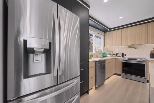 204 Martell Road Ne, Calgary, AB - Indoor Photo Showing Kitchen