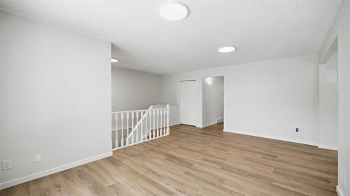 3419 143 Avenue Nw, Edmonton, AB - Indoor Photo Showing Other Room