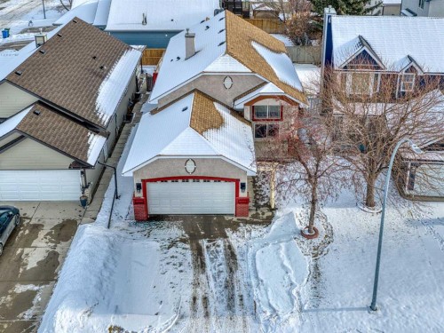 109 Somerset Close Sw, Calgary, AB - Outdoor