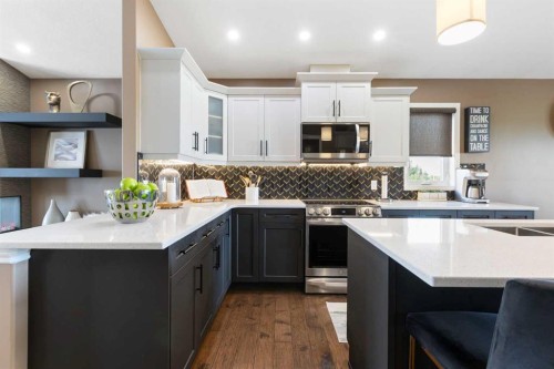 164 Hillcrest Boulevard, Strathmore, AB - Indoor Photo Showing Kitchen With Double Sink With Upgraded Kitchen