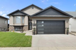 164 Hillcrest Boulevard  Strathmore, AB T1P 0A3