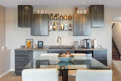 164 Hillcrest Boulevard, Strathmore, AB - Indoor Photo Showing Kitchen With Upgraded Kitchen