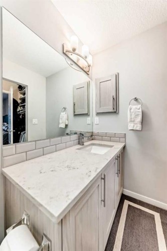 409-4150 Seton Drive Se, Calgary, AB - Indoor Photo Showing Bathroom