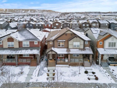 47 Wolf Willow Boulevard Se, Calgary, AB - Outdoor With Facade