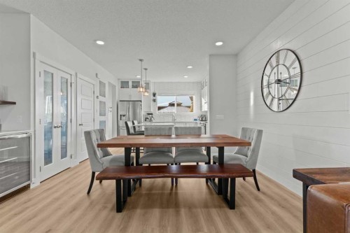 47 Wolf Willow Boulevard Se, Calgary, AB - Indoor Photo Showing Dining Room