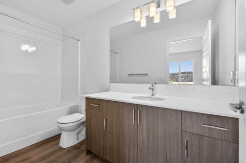56 Creekside Drive Sw, Calgary, AB - Indoor Photo Showing Bathroom