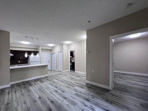 104-2727 28 Avenue Se, Calgary, AB - Indoor Photo Showing Other Room