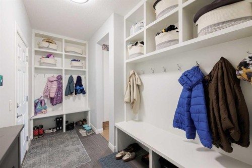 155 Crestridge Hill Sw, Calgary, AB - Indoor Photo Showing Other Room