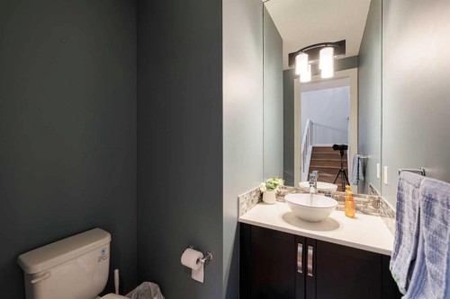 155 Crestridge Hill Sw, Calgary, AB - Indoor Photo Showing Bathroom