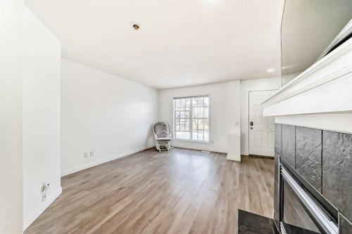 294 Elgin View Se, Calgary, AB - Indoor Photo Showing Other Room