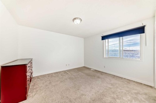 294 Elgin View Se, Calgary, AB - Indoor Photo Showing Other Room