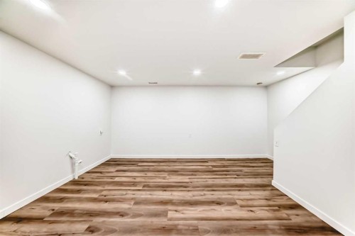 294 Elgin View Se, Calgary, AB - Indoor