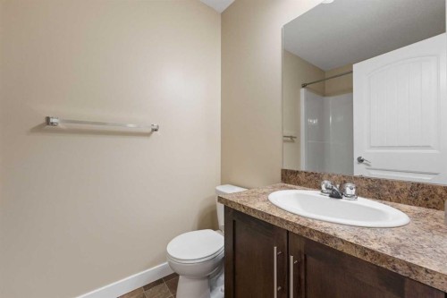 2203-230 Eversyde Boulevard Sw, Calgary, AB - Indoor Photo Showing Bathroom