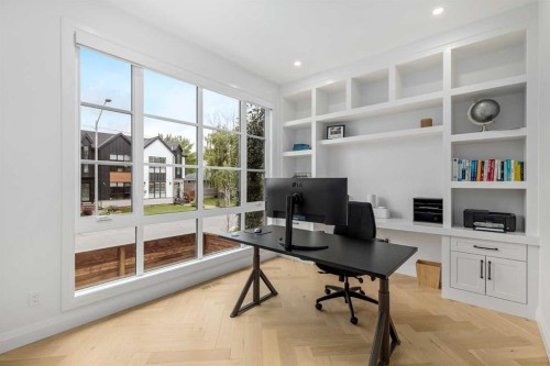 2032 41 Avenue Sw, Calgary, AB - Indoor Photo Showing Office