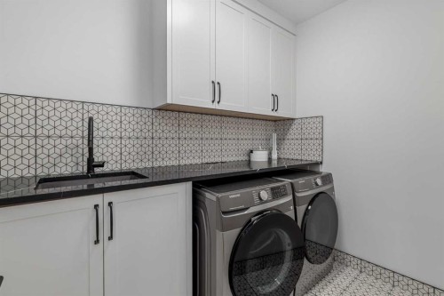 2032 41 Avenue Sw, Calgary, AB - Indoor Photo Showing Laundry Room