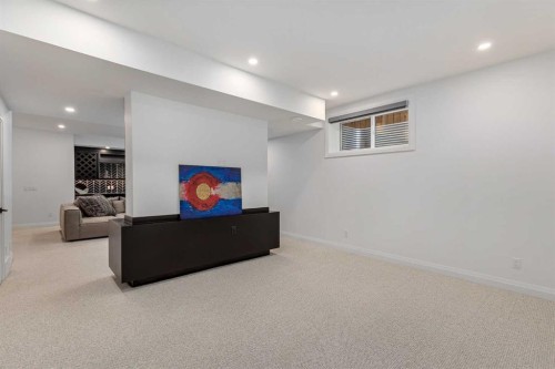 2032 41 Avenue Sw, Calgary, AB - Indoor