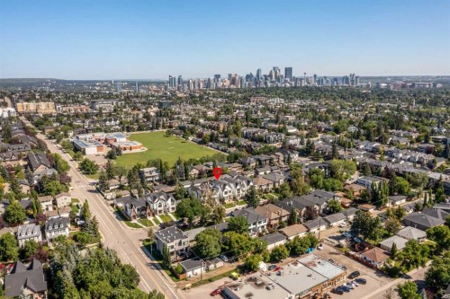 2032 41 Avenue Sw, Calgary, AB - Outdoor With View