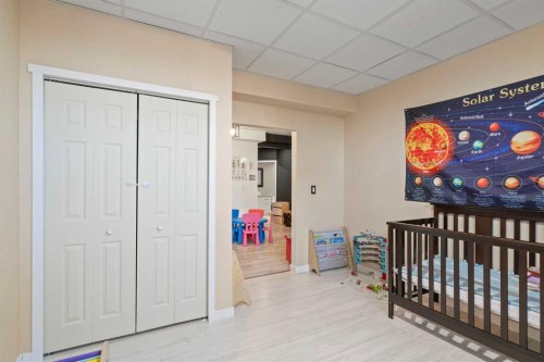 818 Edgefield Street, Strathmore, AB - Indoor Photo Showing Bedroom