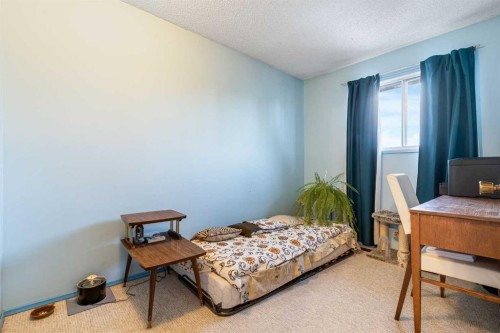 6 Castleglen Road Ne, Calgary, AB - Indoor Photo Showing Bedroom