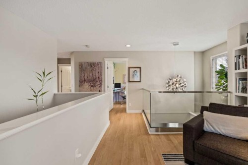 18 Simcoe Terrace Sw, Calgary, AB - Indoor