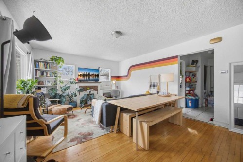 1339 11 Avenue Se, Calgary, AB - Indoor