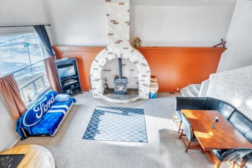 427 Cole Crescent, Carseland, AB - Indoor Photo Showing Other Room