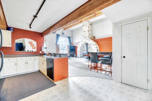 427 Cole Crescent, Carseland, AB - Indoor Photo Showing Other Room