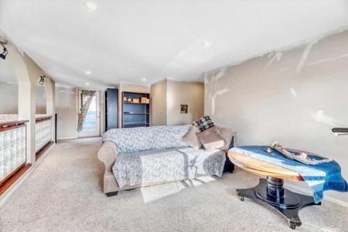 427 Cole Crescent, Carseland, AB - Indoor Photo Showing Bedroom