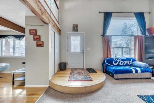 427 Cole Crescent, Carseland, AB - Indoor Photo Showing Bedroom