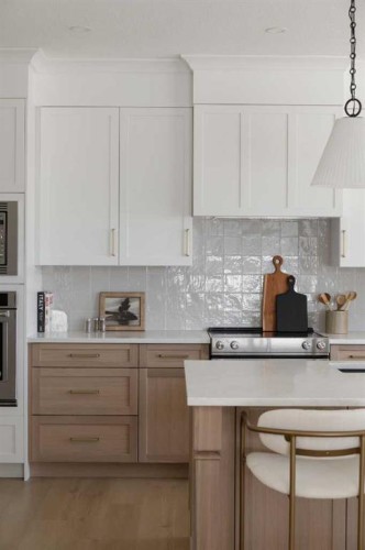 28 Sunvalley View, Cochrane, AB - Indoor Photo Showing Kitchen