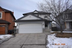 78 Somerglen Way SW Calgary, AB T2Y 4B1