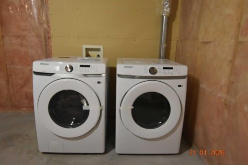 78 Somerglen Way Sw, Calgary, AB - Indoor Photo Showing Laundry Room