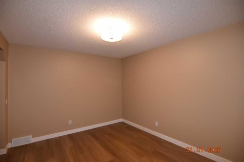 78 Somerglen Way Sw, Calgary, AB - Indoor Photo Showing Other Room