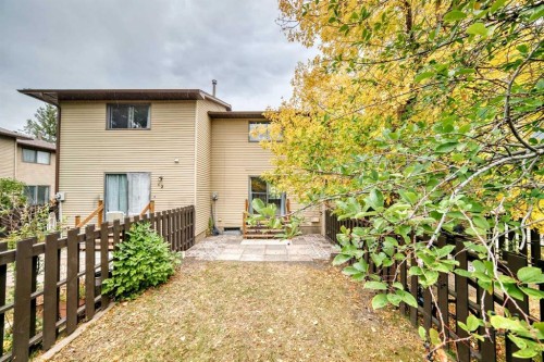 #11-380 Bermuda Drive Nw, Calgary, AB - Outdoor
