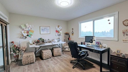 7508 7 Street Nw, Calgary, AB - Indoor Photo Showing Office