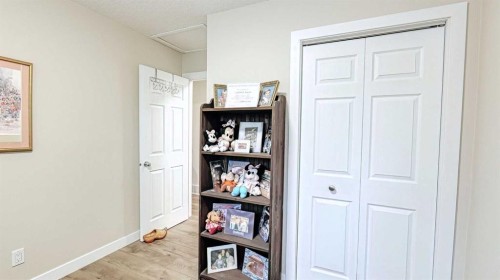 7508 7 Street Nw, Calgary, AB - Indoor Photo Showing Other Room