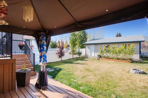 40 Douglas Close, Penhold, AB - Outdoor With Deck Patio Veranda With Exterior