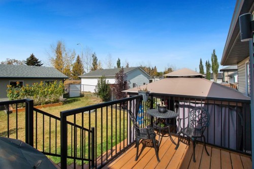 40 Douglas Close, Penhold, AB - Outdoor With Deck Patio Veranda With Exterior