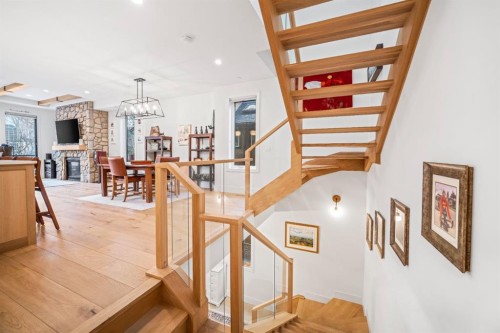 4-810 3Rd Street, Canmore, AB - Indoor Photo Showing Other Room