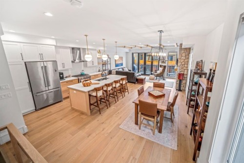 4-810 3Rd Street, Canmore, AB - Indoor Photo Showing Kitchen