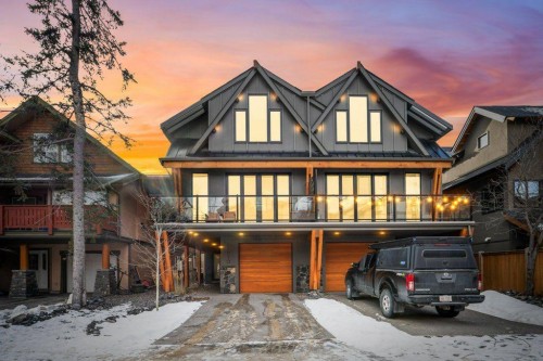 4-810 3Rd Street, Canmore, AB - Outdoor With Facade