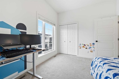 93 Walgrove Common Se, Calgary, AB - Indoor Photo Showing Bedroom