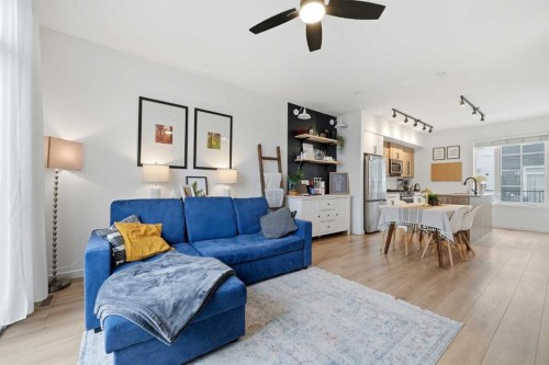 93 Walgrove Common Se, Calgary, AB - Indoor Photo Showing Living Room