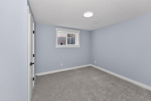 432 Ogden Drive Se, Calgary, AB - Indoor Photo Showing Other Room