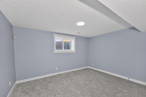432 Ogden Drive Se, Calgary, AB - Indoor Photo Showing Other Room