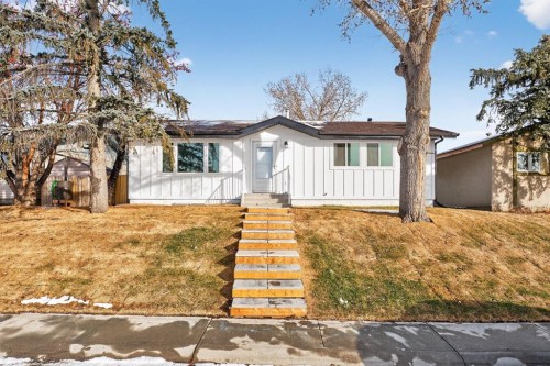 432 Ogden Drive Se, Calgary, AB - Outdoor