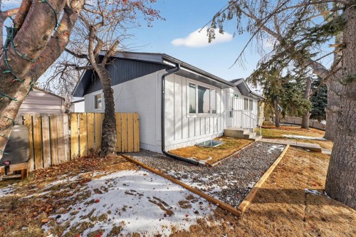432 Ogden Drive Se, Calgary, AB - Outdoor