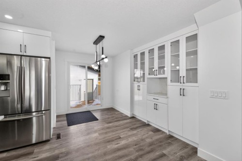 432 Ogden Drive Se, Calgary, AB - Indoor Photo Showing Other Room