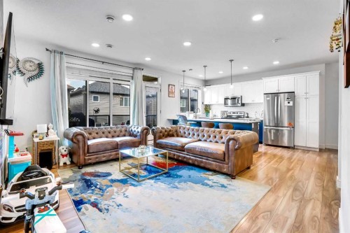 170 Savanna Walk Ne, Calgary, AB - Indoor Photo Showing Living Room
