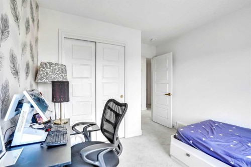 170 Savanna Walk Ne, Calgary, AB - Indoor Photo Showing Bedroom
